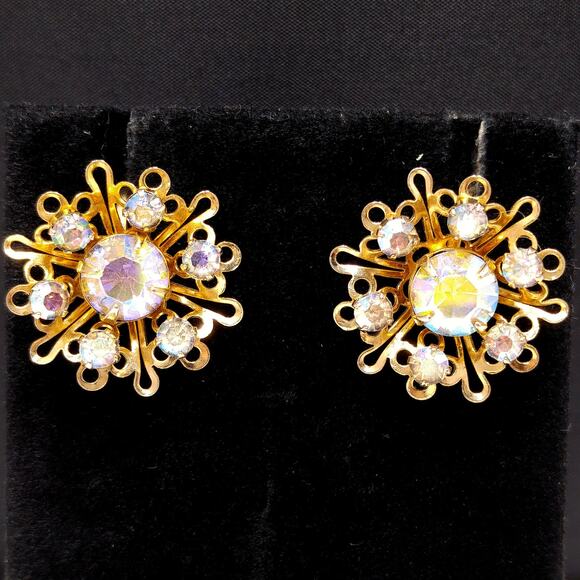 Vintage AB Rhinestone Flower Earrings, Screw Back, 1950s Jewelry - Picture 10 of 10